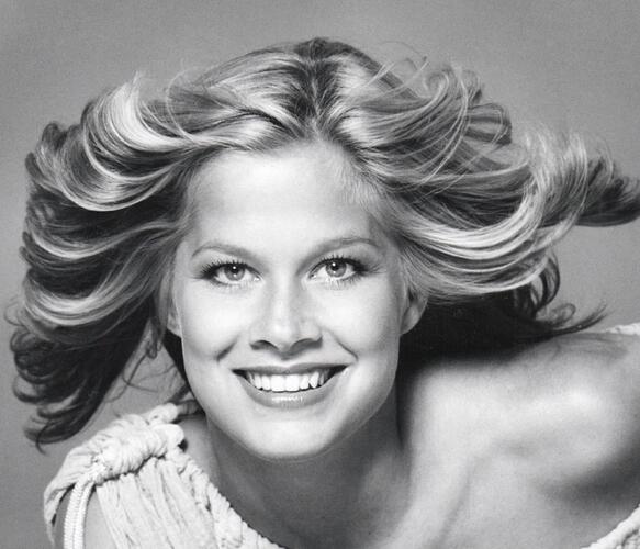 MV5BMjM4MDE2MTQyOV5BMl5BanBnXkFtZTgwOTQ0MjI1OTE@